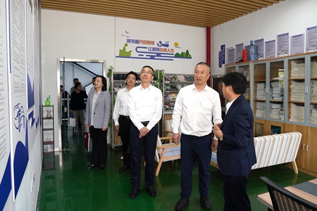 20241009市國資委黨委書記、主任陳文榮調研嘉興市交通學校，右起吳曉斌、陳文榮、柏衛東、朱建華、李利.jpg